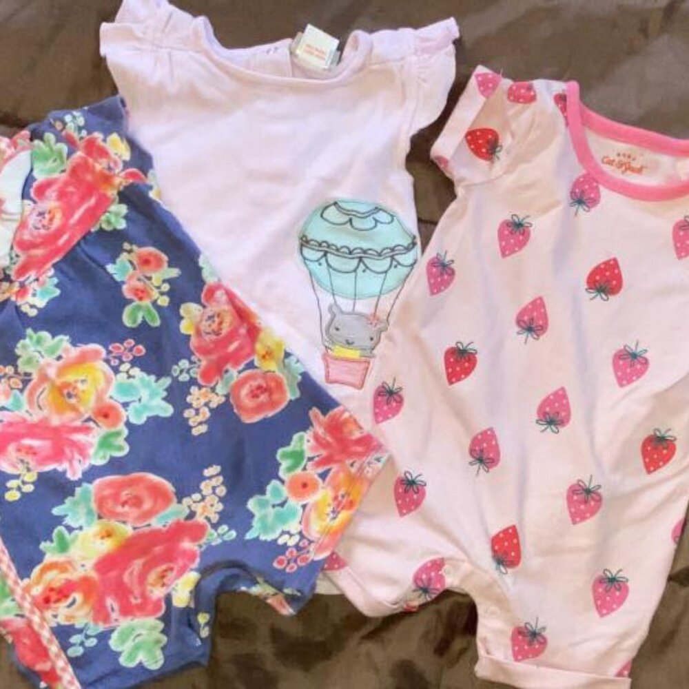 GIRLS 6-9 MONTH LOT - Picture 5 of 9